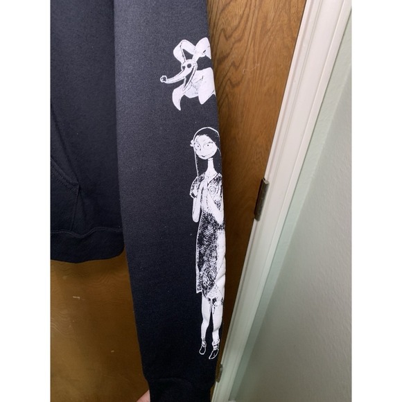 Hot Topic Disney Size M Black Hoodie Sweater JACK THE PUMPKIN KING OOGIE BOOGIE - Picture 3 of 8